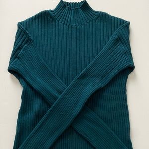 Women’s Banana republic ribbed turtleneck